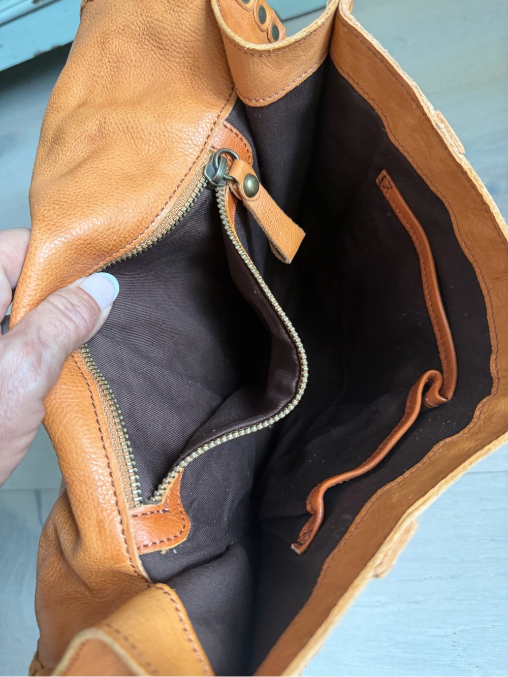 BED|STU Tan Leather Studded Messenger Bag with Adjustable Strap - Picture 4 of 12